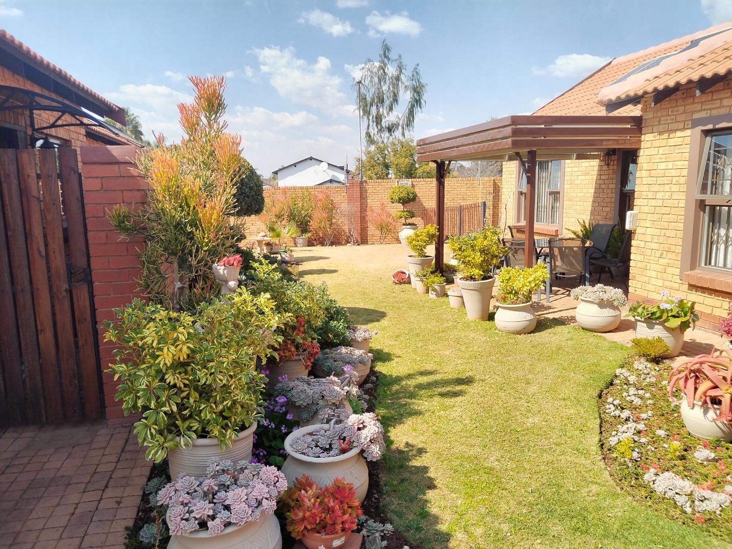 Willow Park Manor Property Property and houses for sale in Willow Park Manor