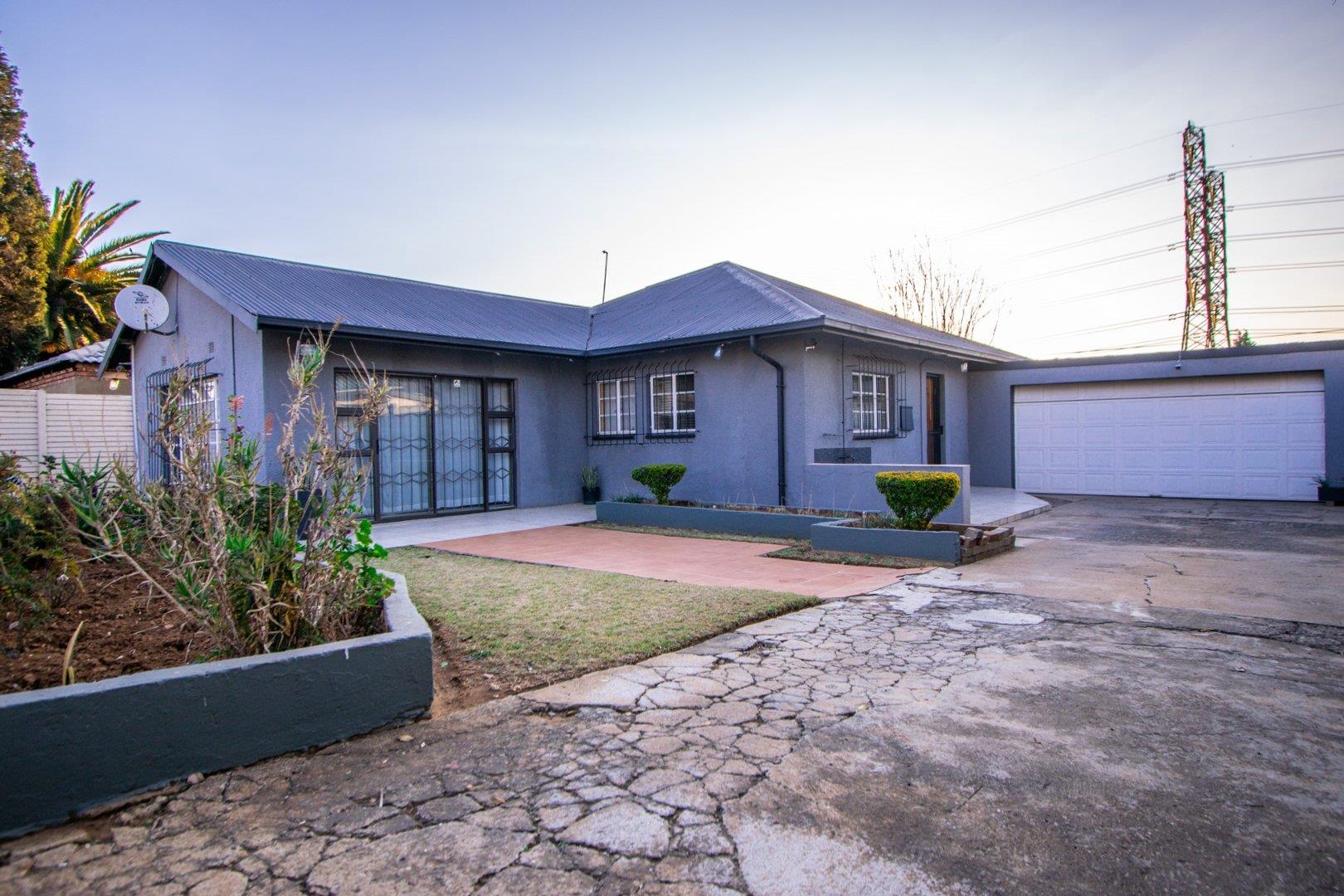 3 Bedroom House for sale in Klopperpark P24113086253