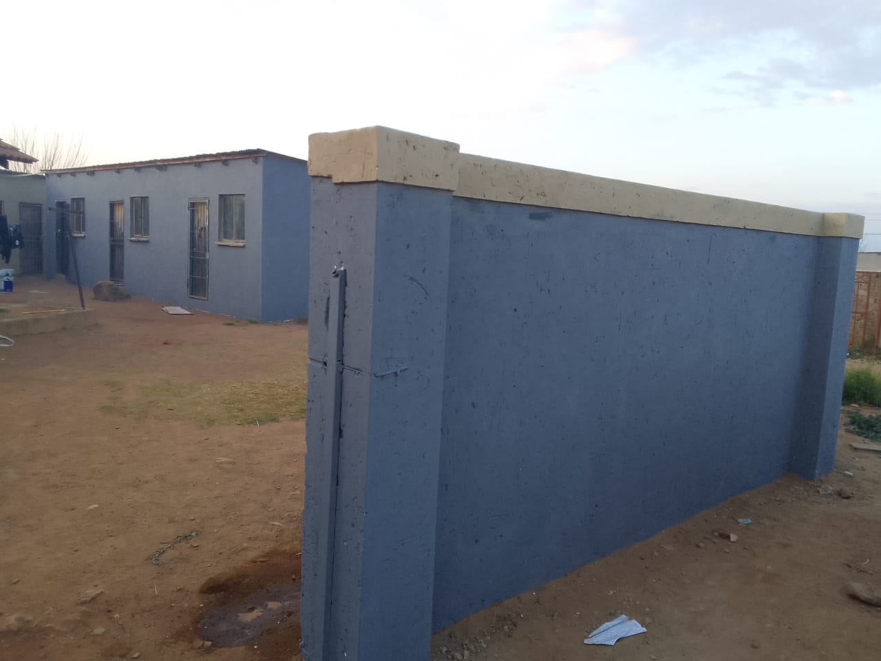 2 Bedroom House for sale in Orange Farm P24113086491