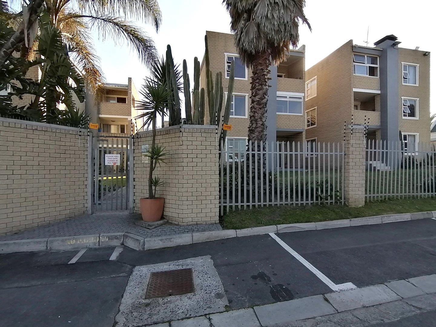 2 Bedroom Apartment / flat for sale in Bracken Heights P24113089725