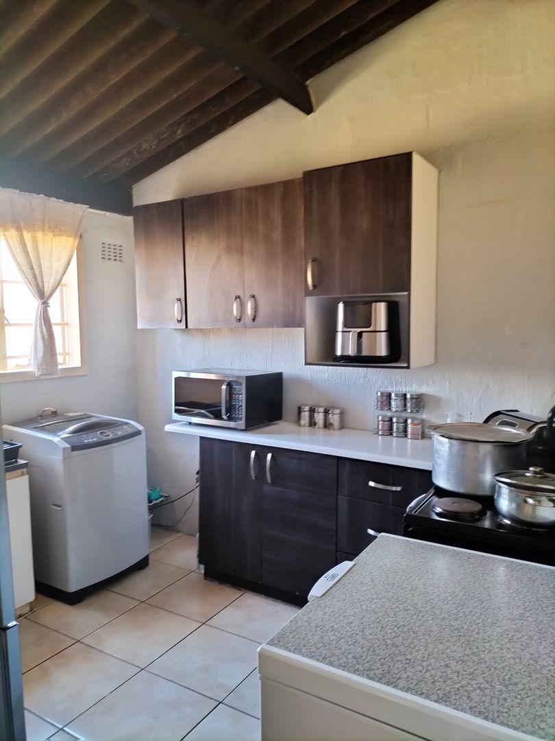 Newlands East Property Apartments / flats for sale in Newlands East