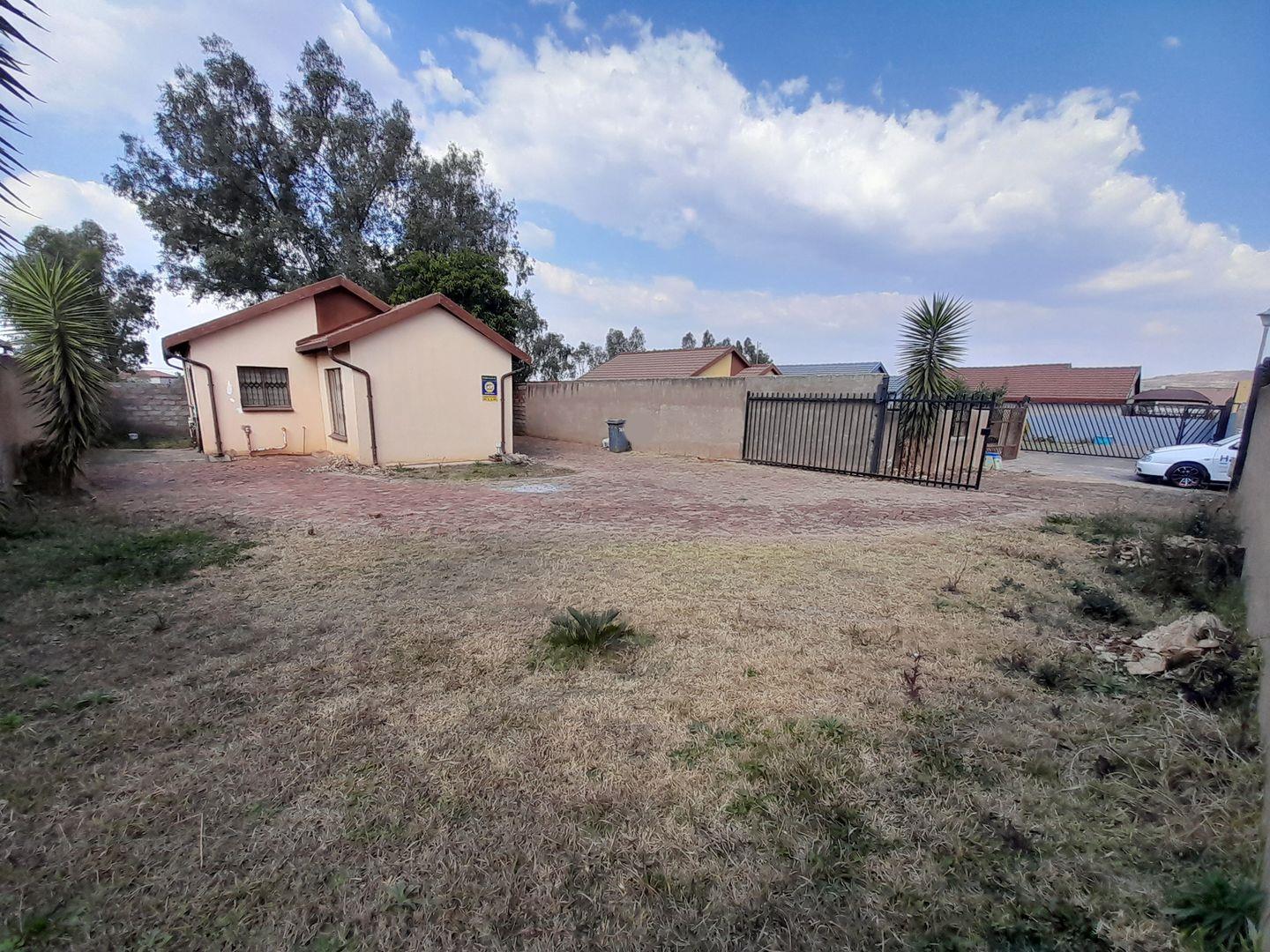 3 Bedroom House for sale in Lotus Gardens P24113091660