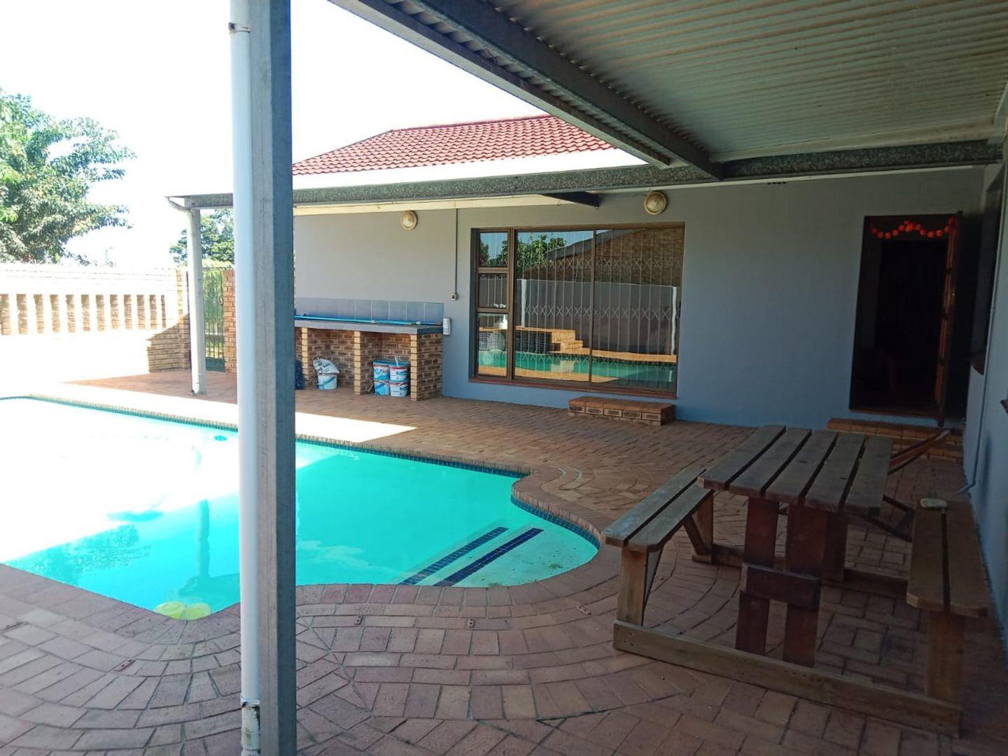 4 Bedroom House for sale in Grantham Park P24113091968