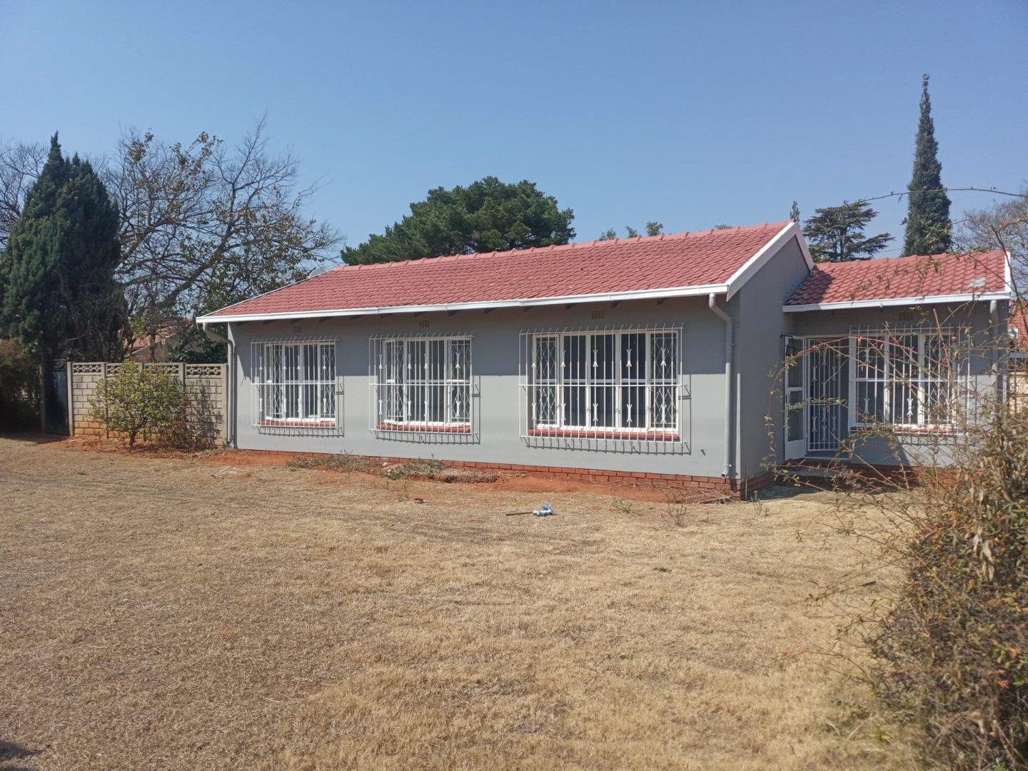 3 Bedroom House for sale in Wychwood P24113430906