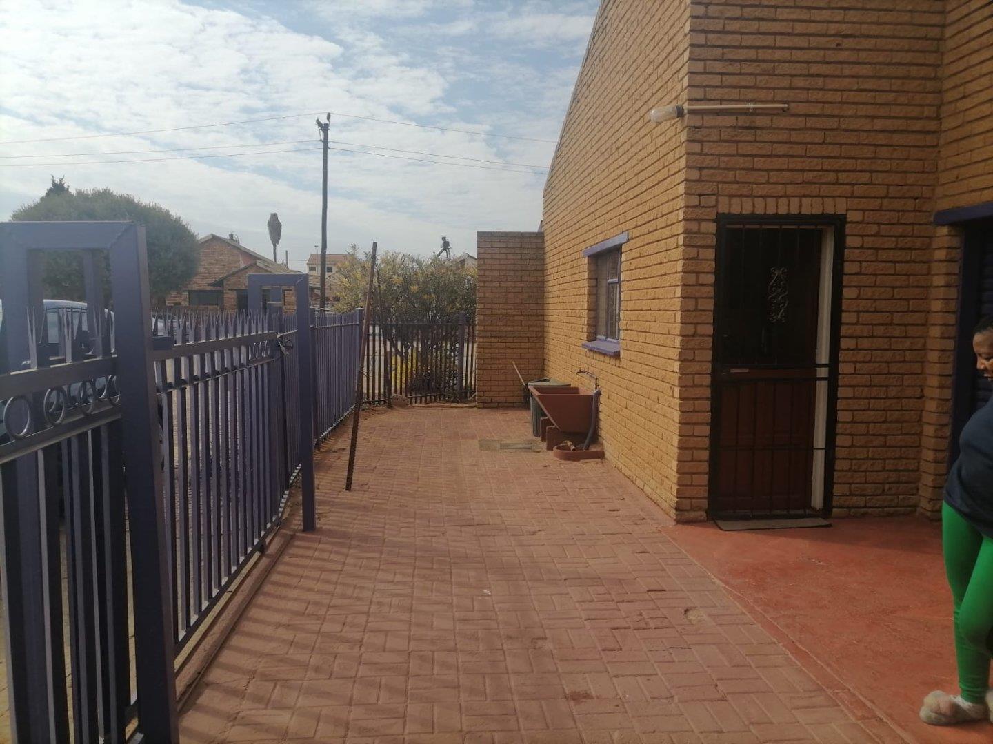 Kanana, Orkney Property Property and houses for sale in Kanana