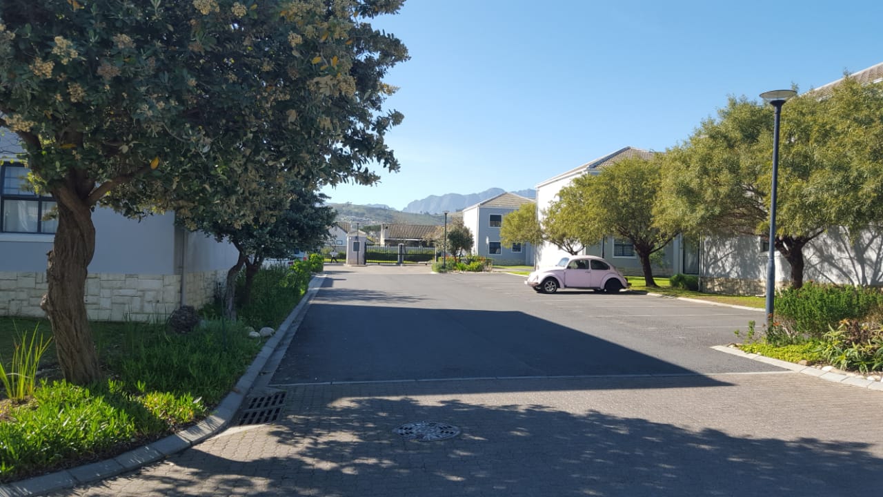 2 Bedroom Apartment / flat for sale in Heritage Park 100 Somerset