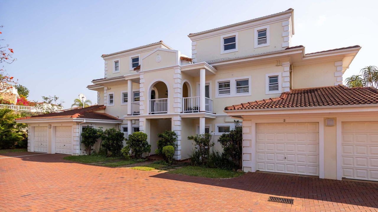 2 Bedroom Apartment / flat for sale in La Lucia P24113099206