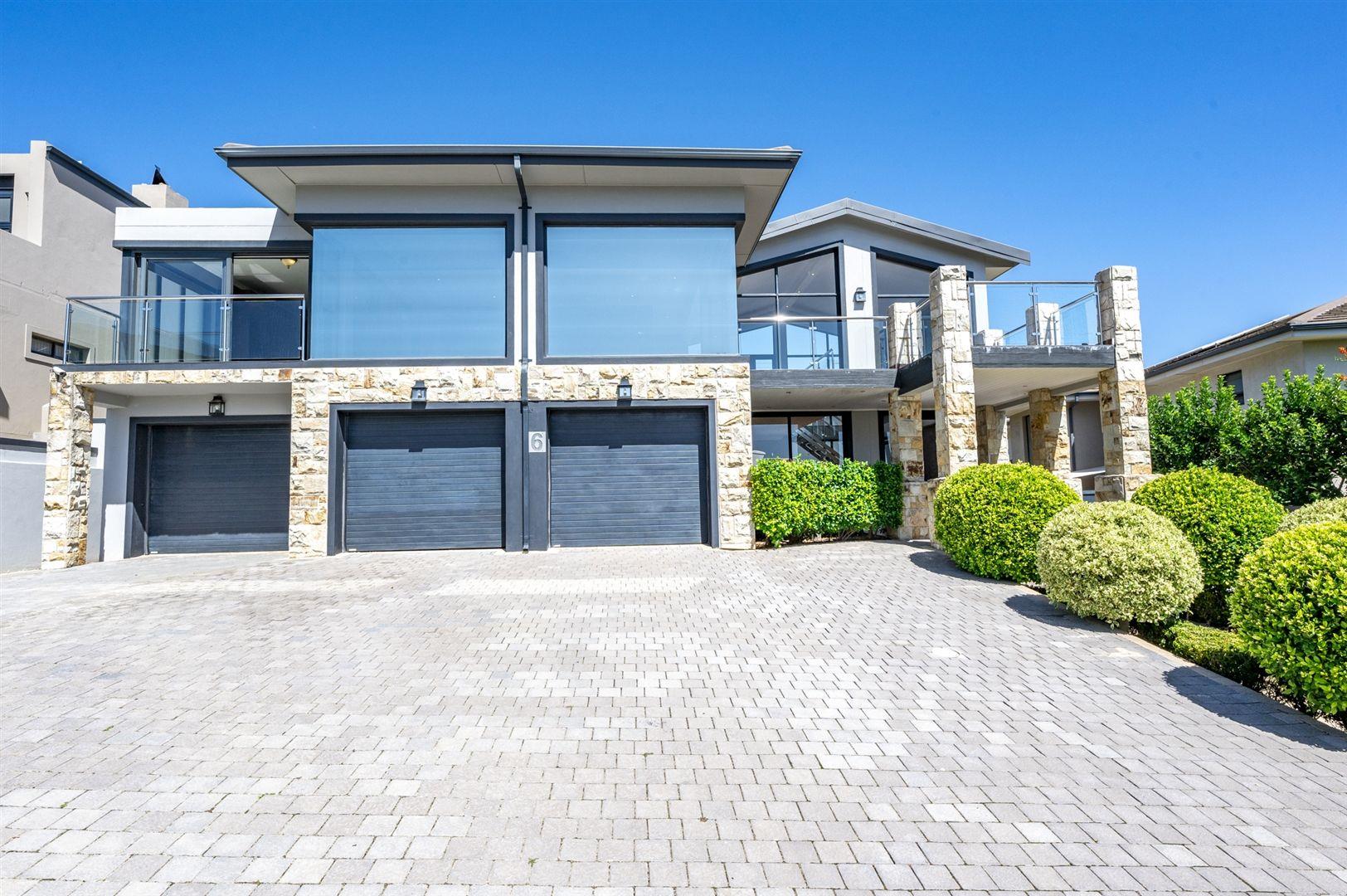 Estate Property Property and houses for sale in