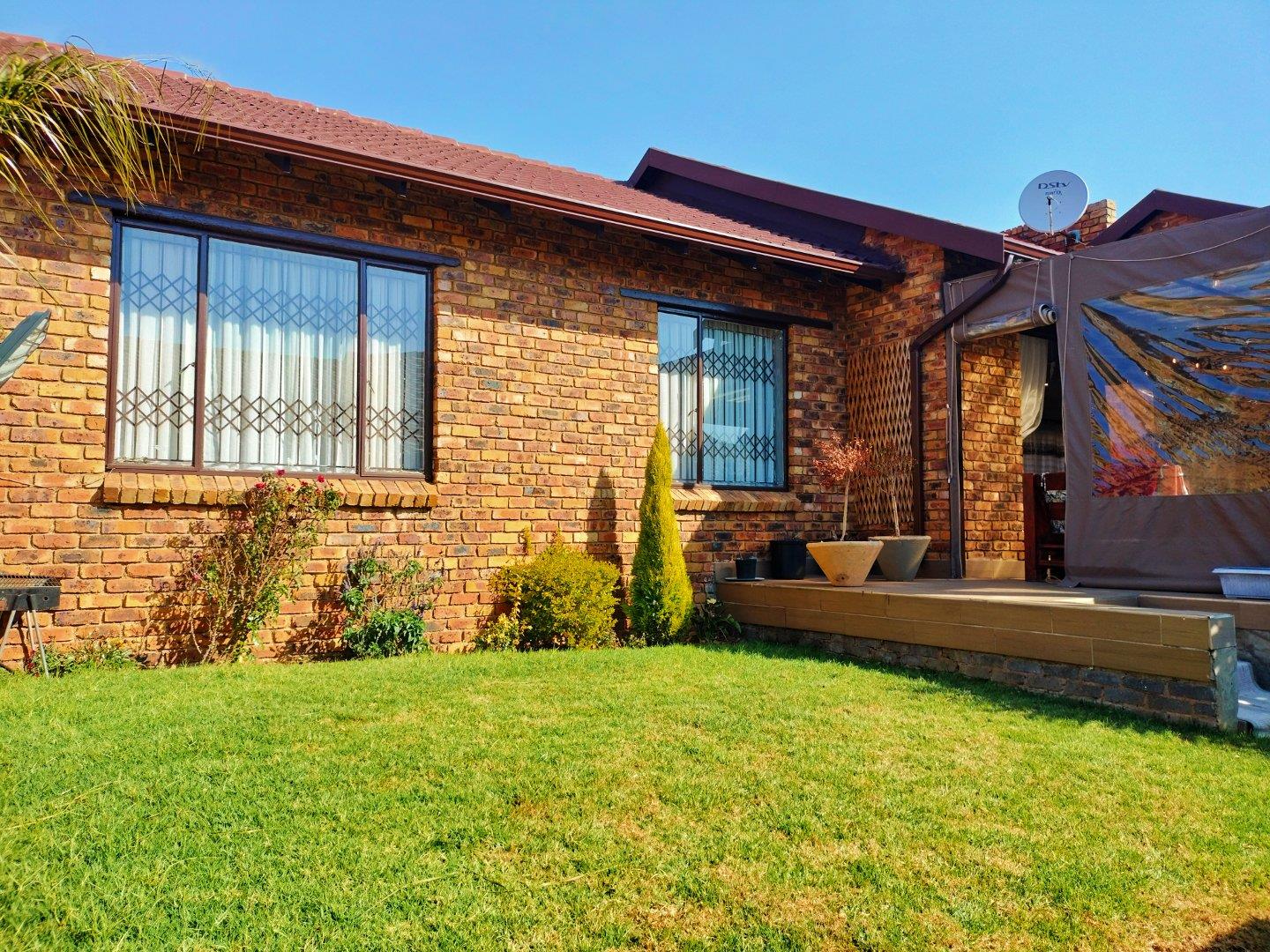 Meredale Property Property and houses for sale in Meredale