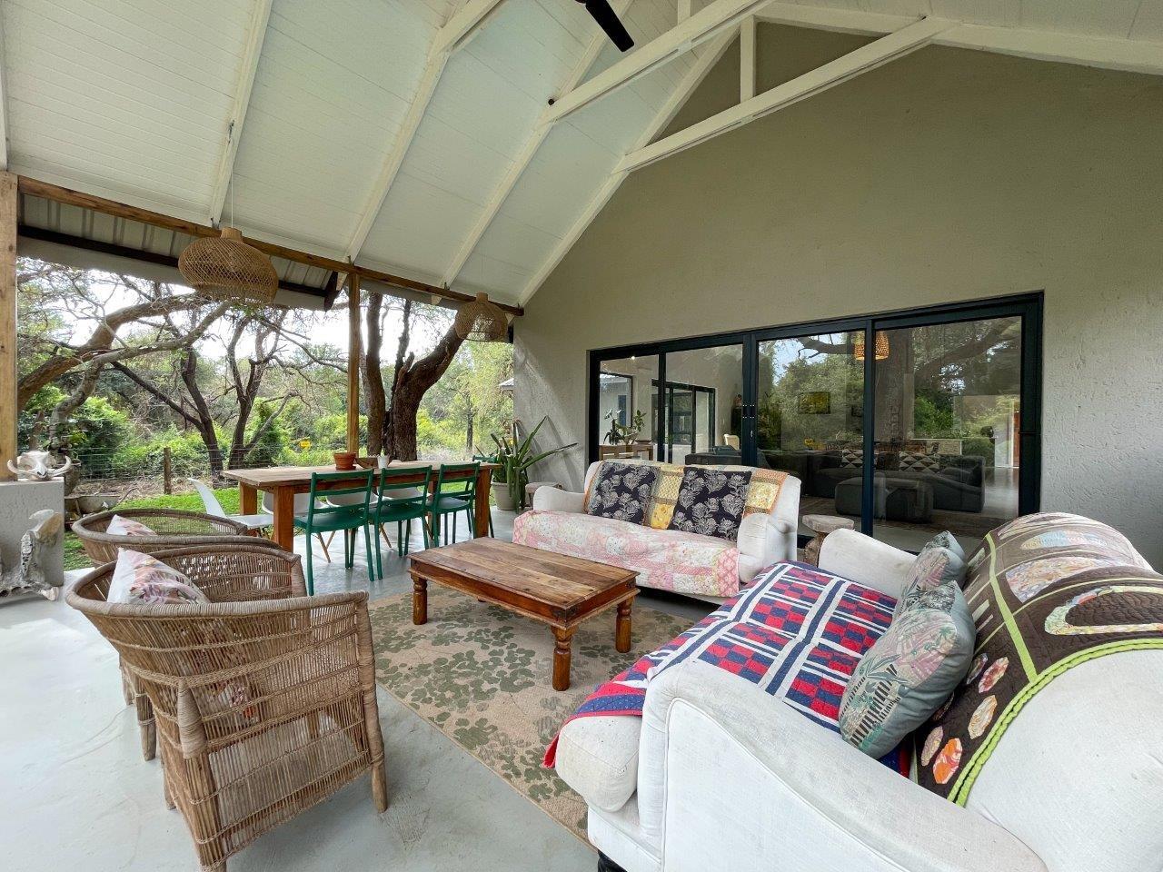 4 Bedroom House for sale in Blyde Wildlife Estate P24113103433