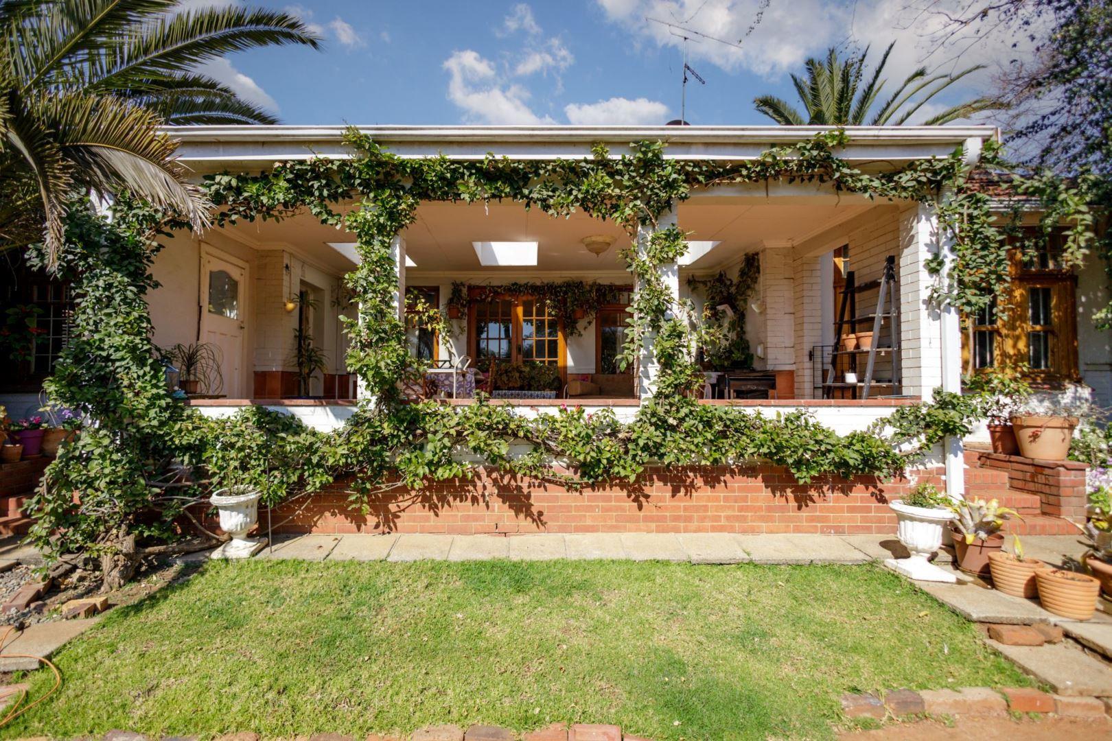 3 Bedroom House for sale in Houghton Estate 5a 8th Avenue P24113104186