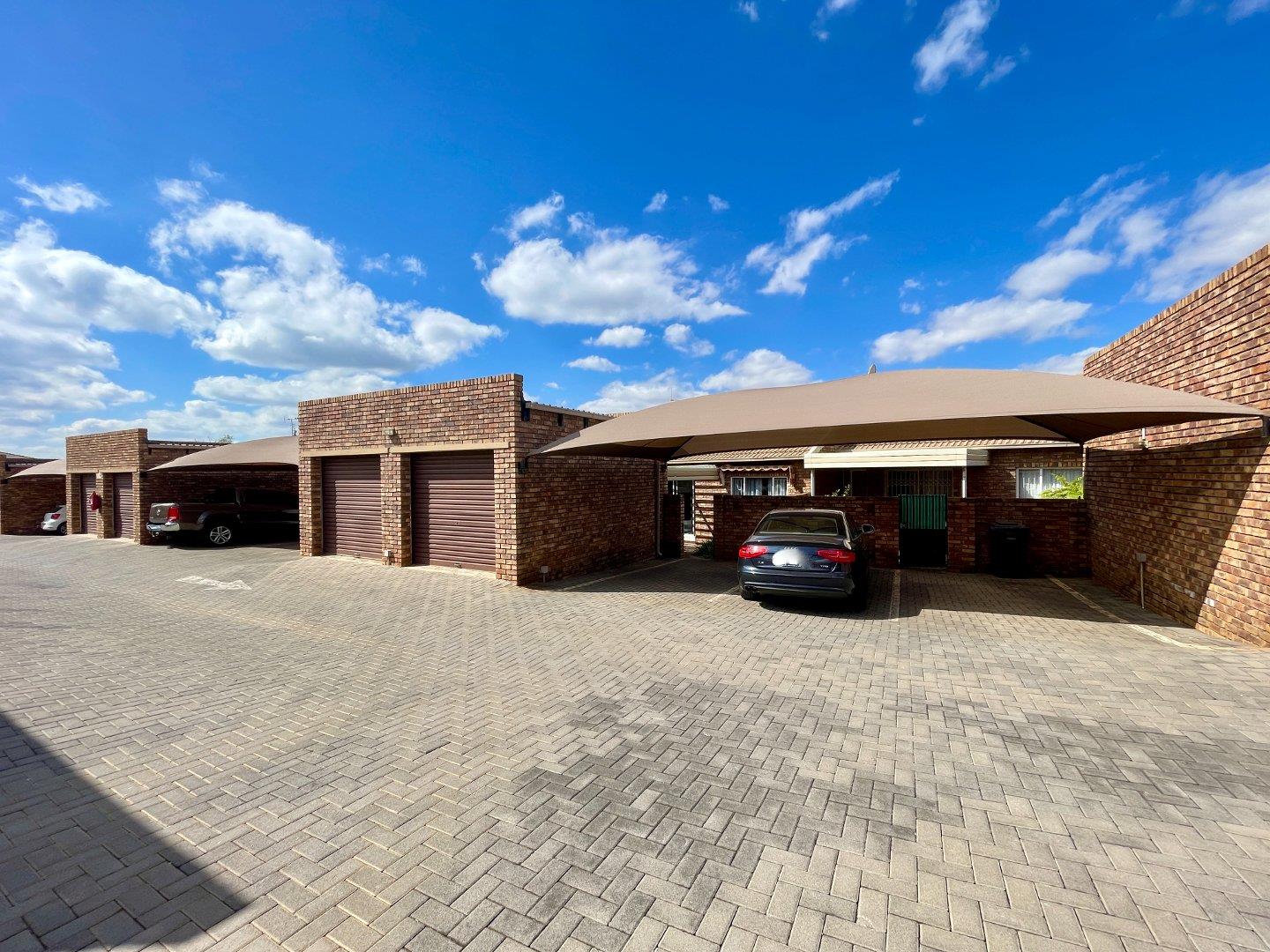 Highveld, Centurion Property Townhouses to rent in Highveld