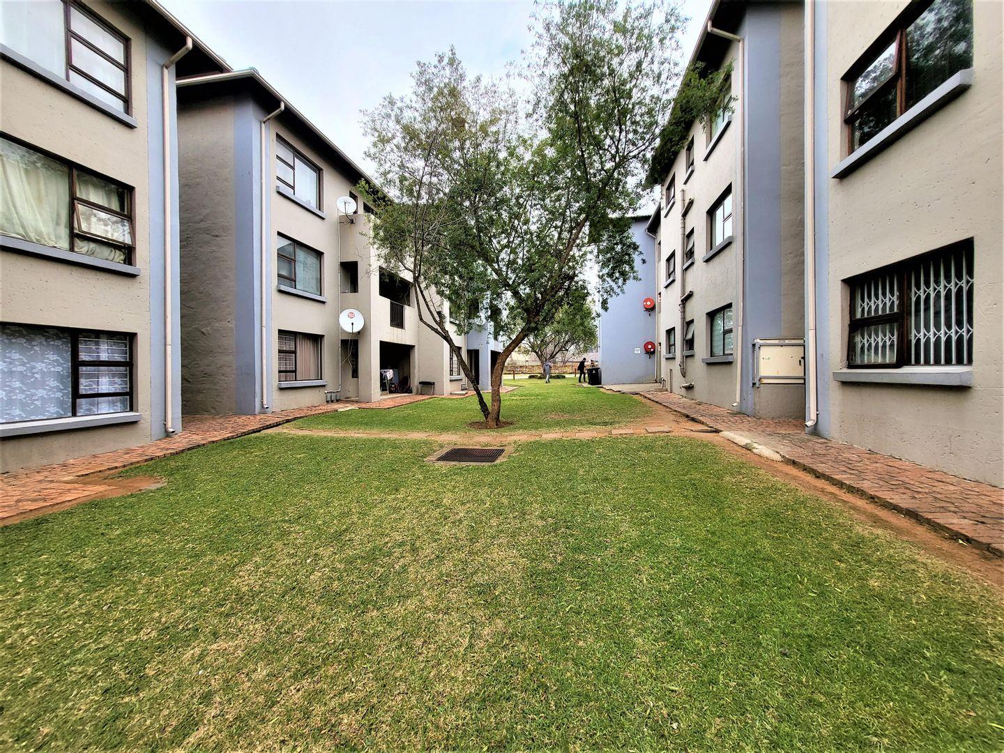 2 Bedroom Apartment / flat for sale in Eveleigh 77 Edgar Road P24