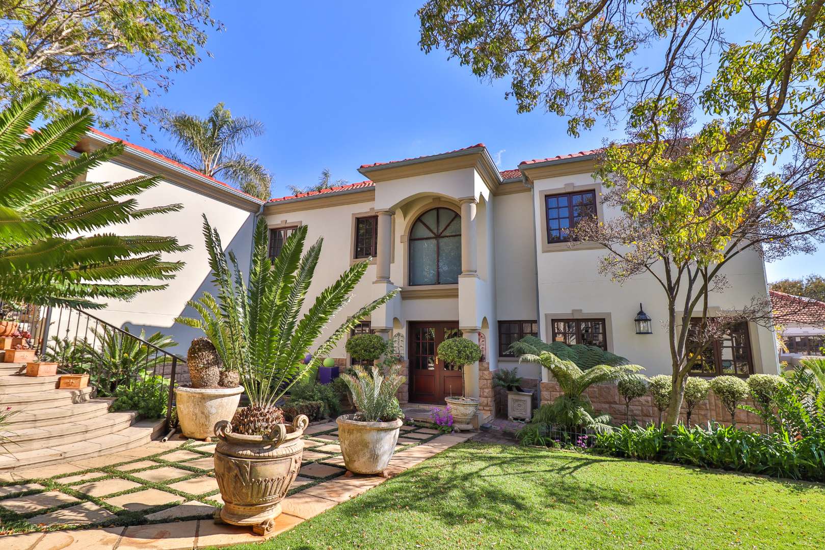 4 Bedroom House for sale in Waterkloof Ridge 368 Waterkloof Boulevard