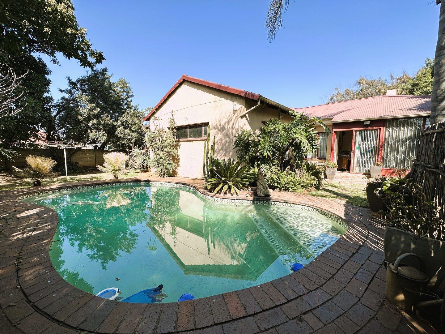 3 Bedroom House for sale in Primrose Hill P24113108618