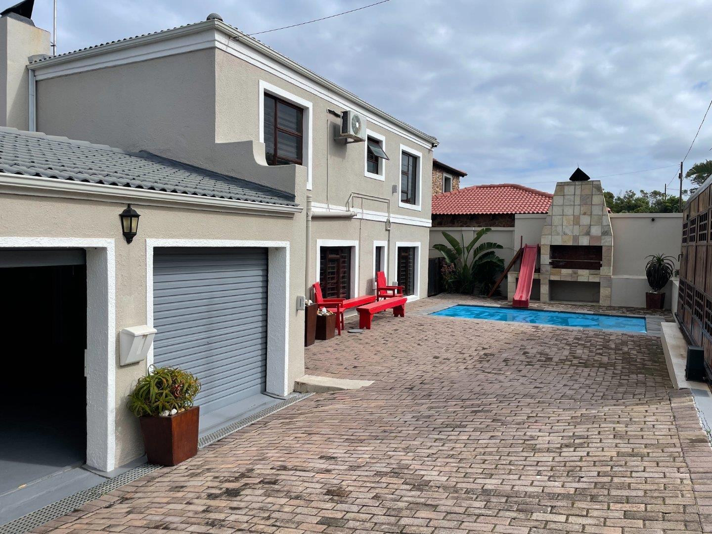 5 Bedroom House for sale in Paradise Beach P24113108750