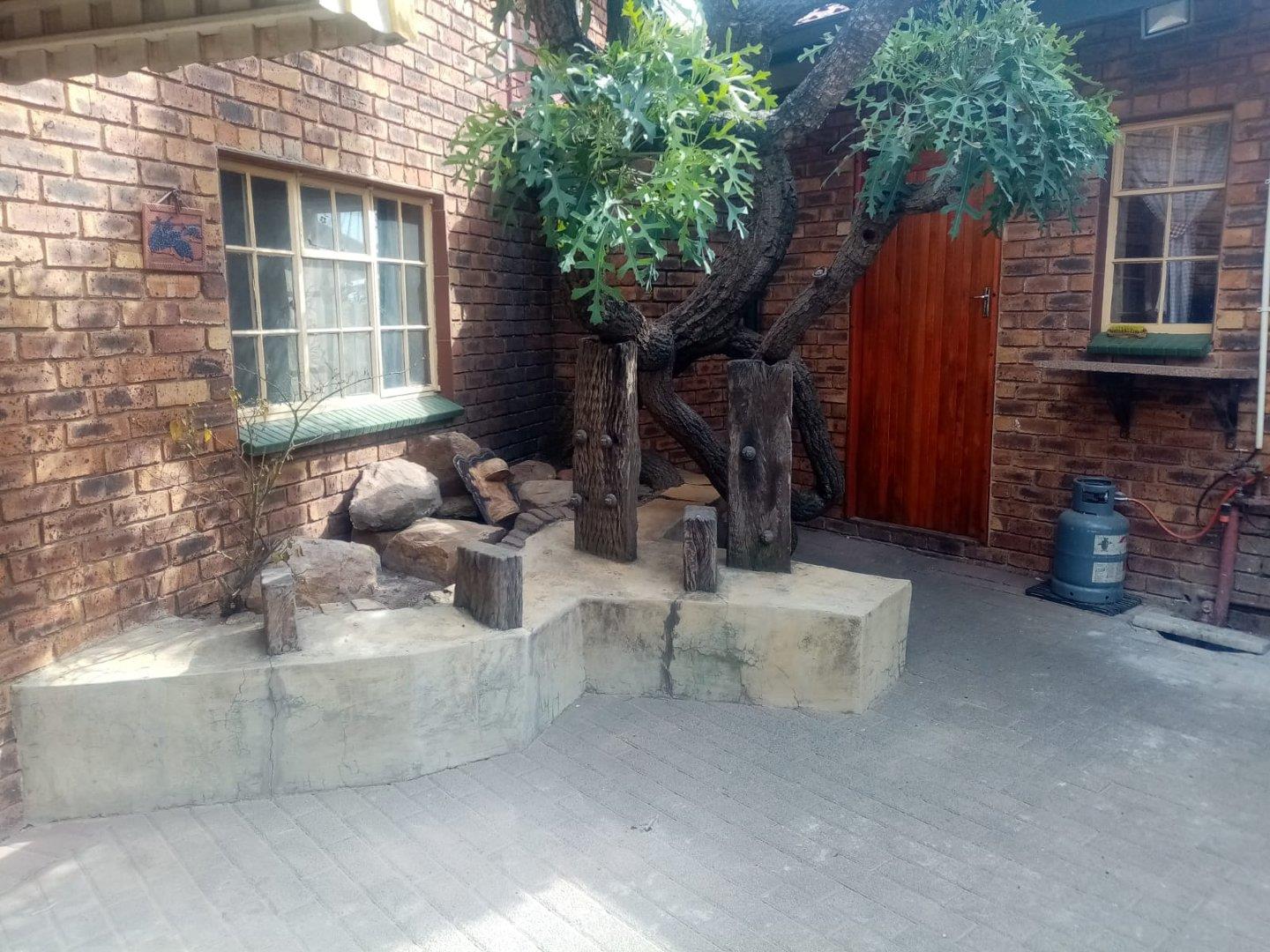 Dersley Property Apartments / flats to rent in Dersley