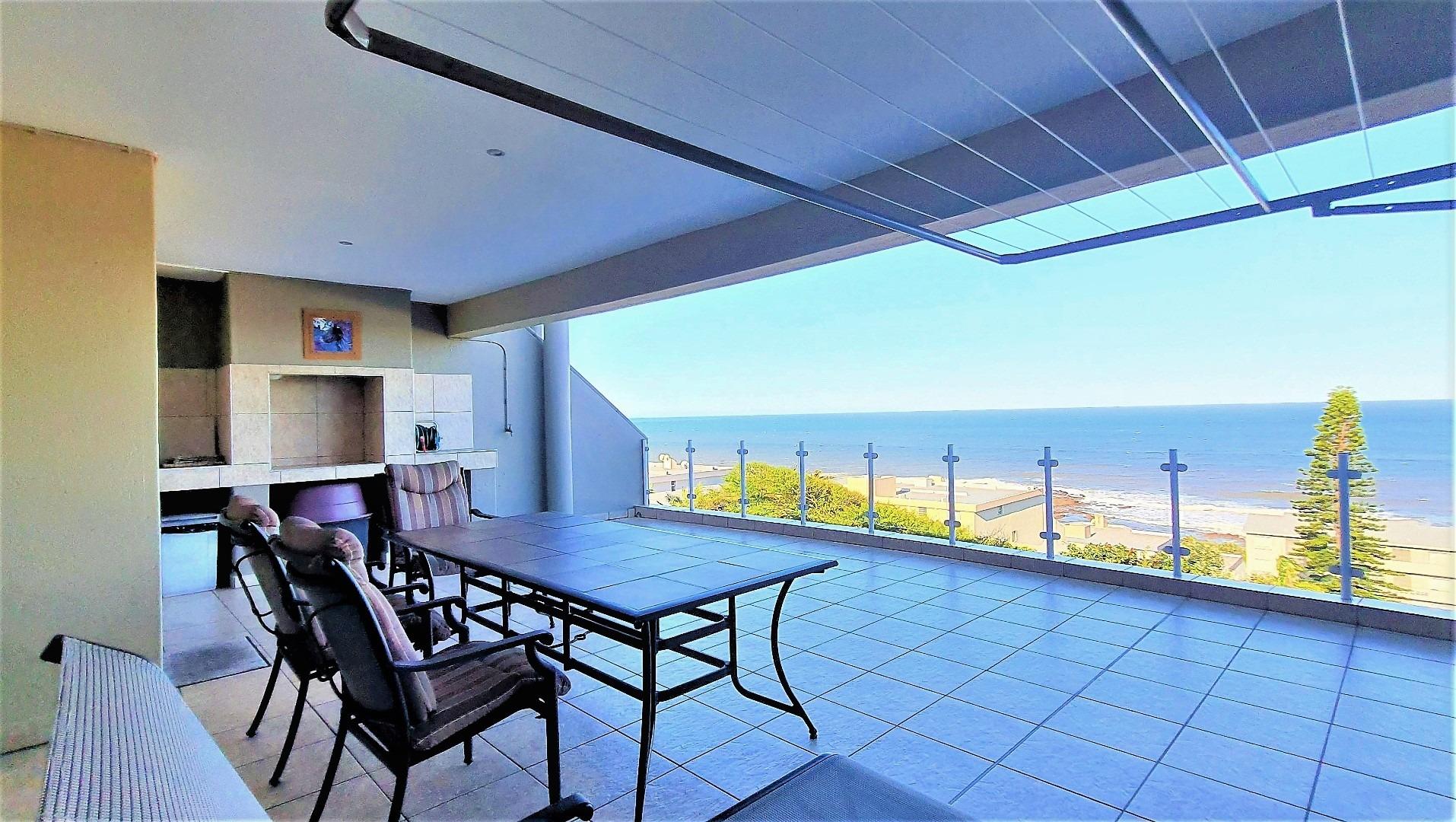 3 Bedroom Apartment / flat for sale in Manaba Beach P24112026225