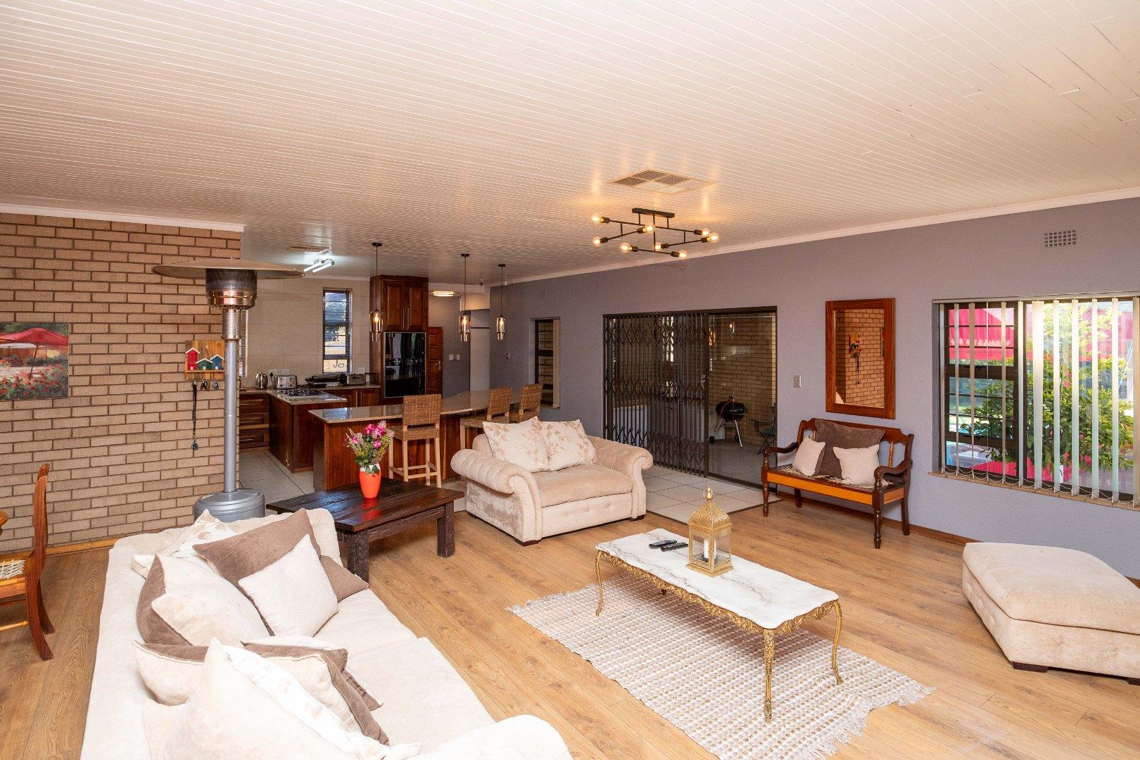 El Toro Park Property Property and houses for sale in El Toro Park