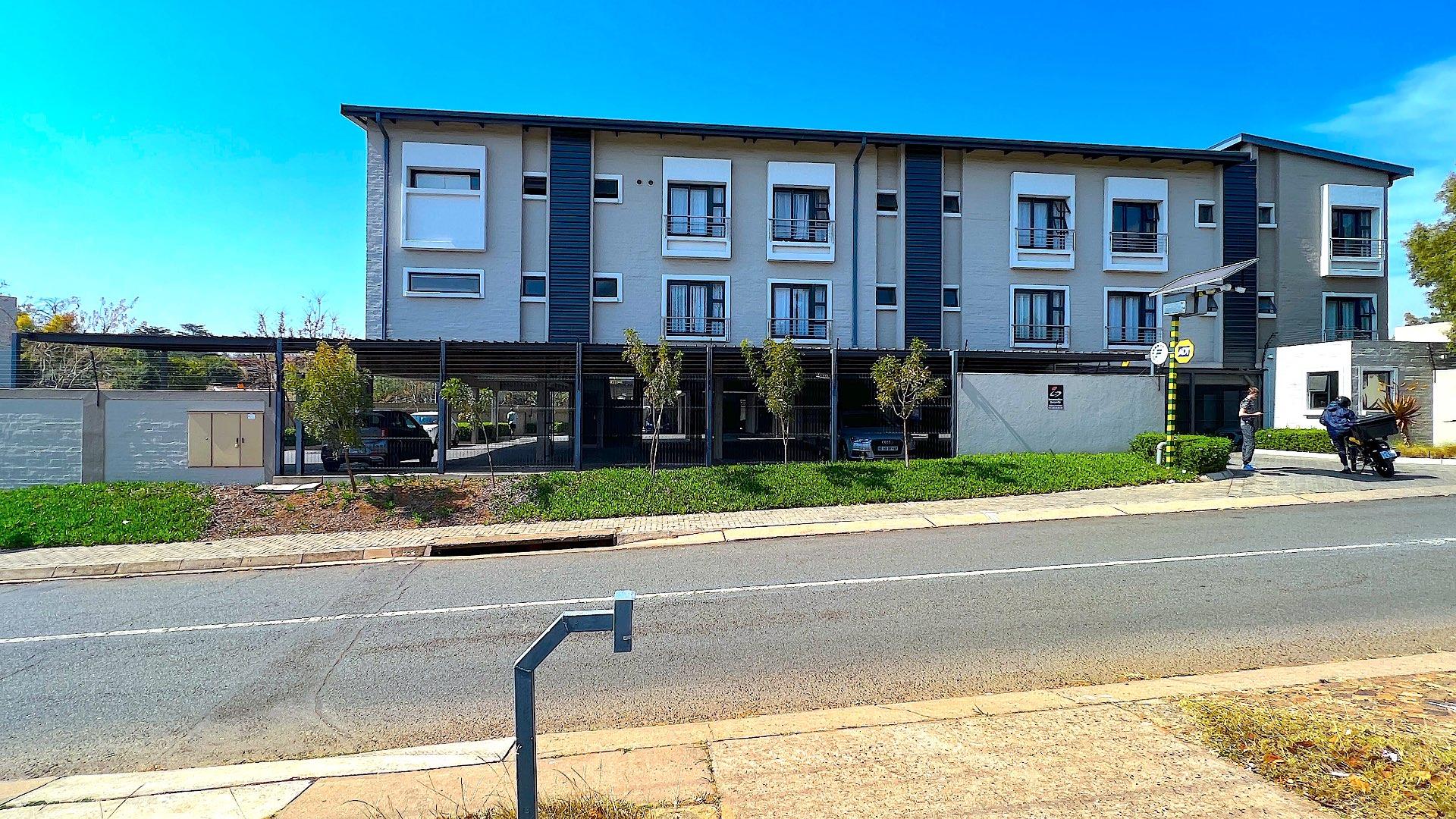 Menlo Park Property Apartments / flats for sale in Menlo Park