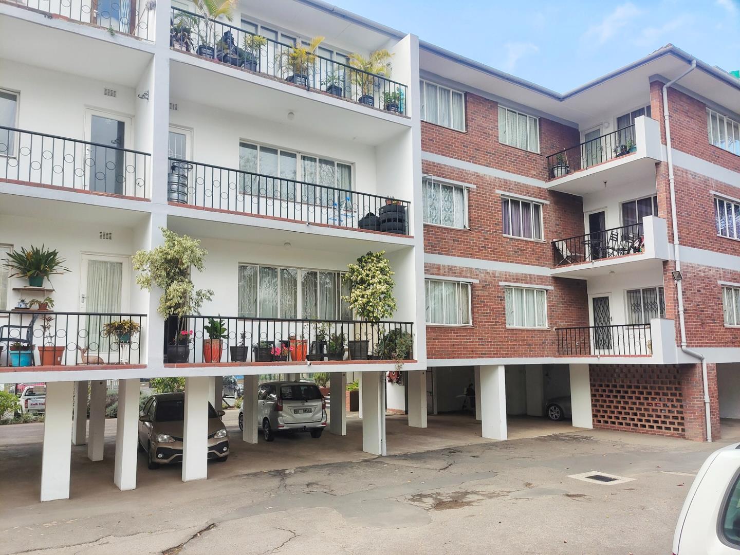 Apartments / flats for sale in Property