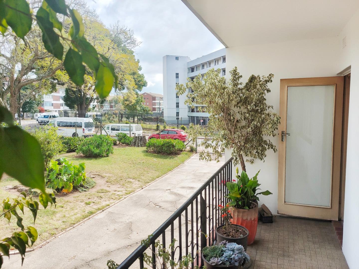 Apartments / flats for sale in Property