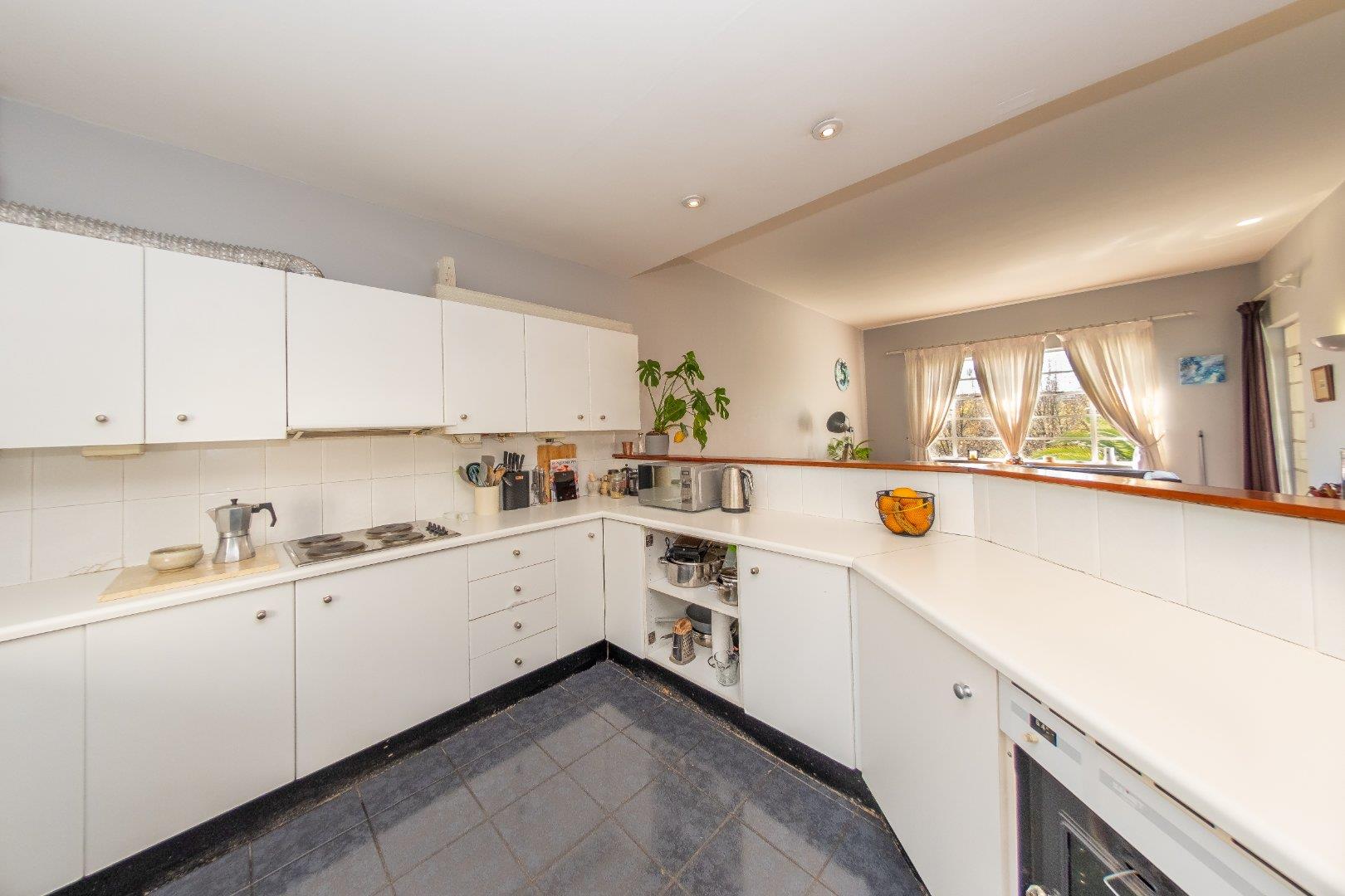 2 Bedroom Apartment / flat for sale in Killarney 169 Daventry Court