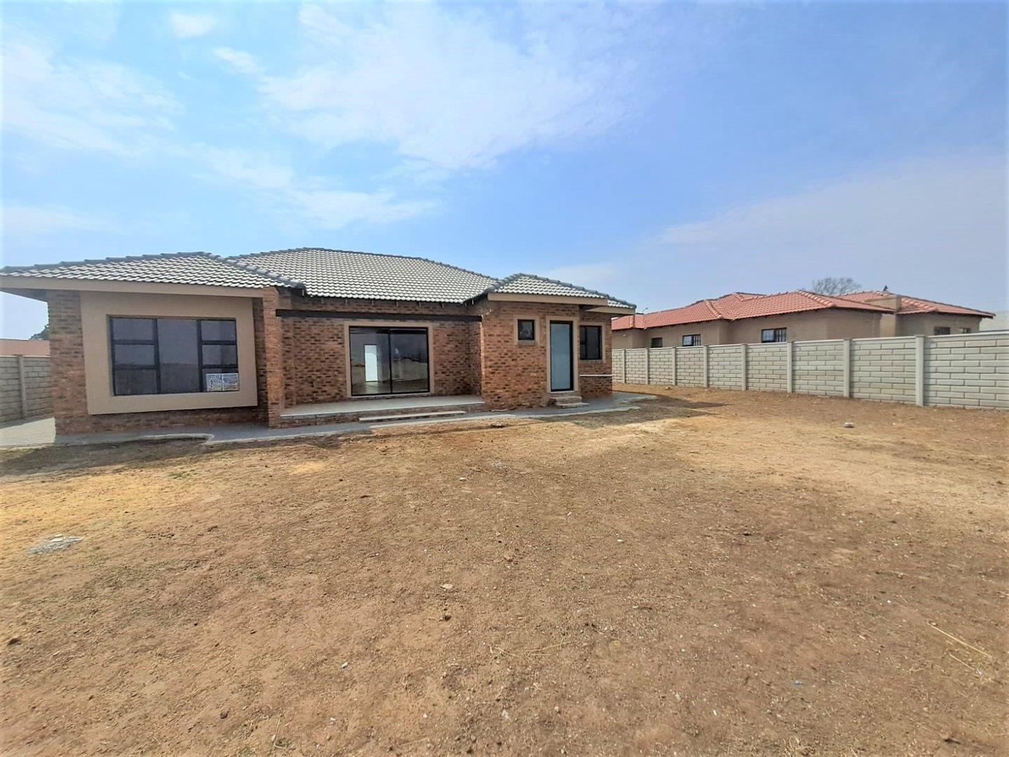 3 Bedroom House for sale in Riversdale P24113117778