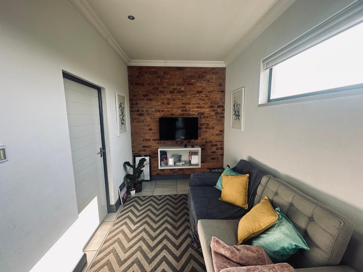 Menlo Park Property Apartments / flats to rent in Menlo Park