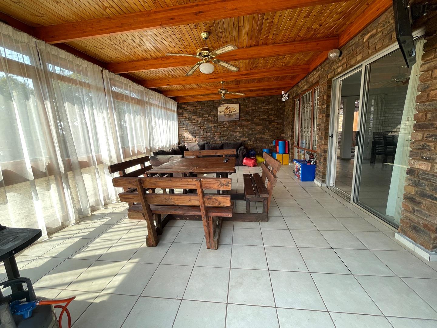 Pierre Van Ryneveld Property Houses to rent in Pierre Van Ryneveld