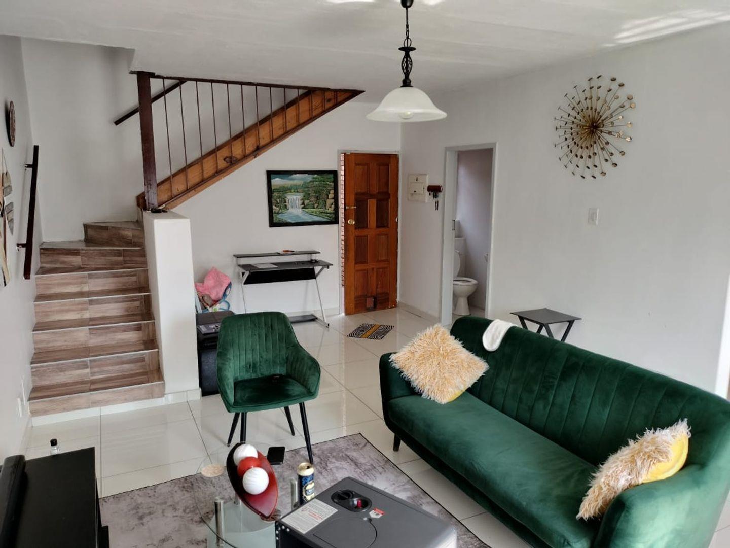 2 Bedroom Townhouse for sale in Silverton P24113118721