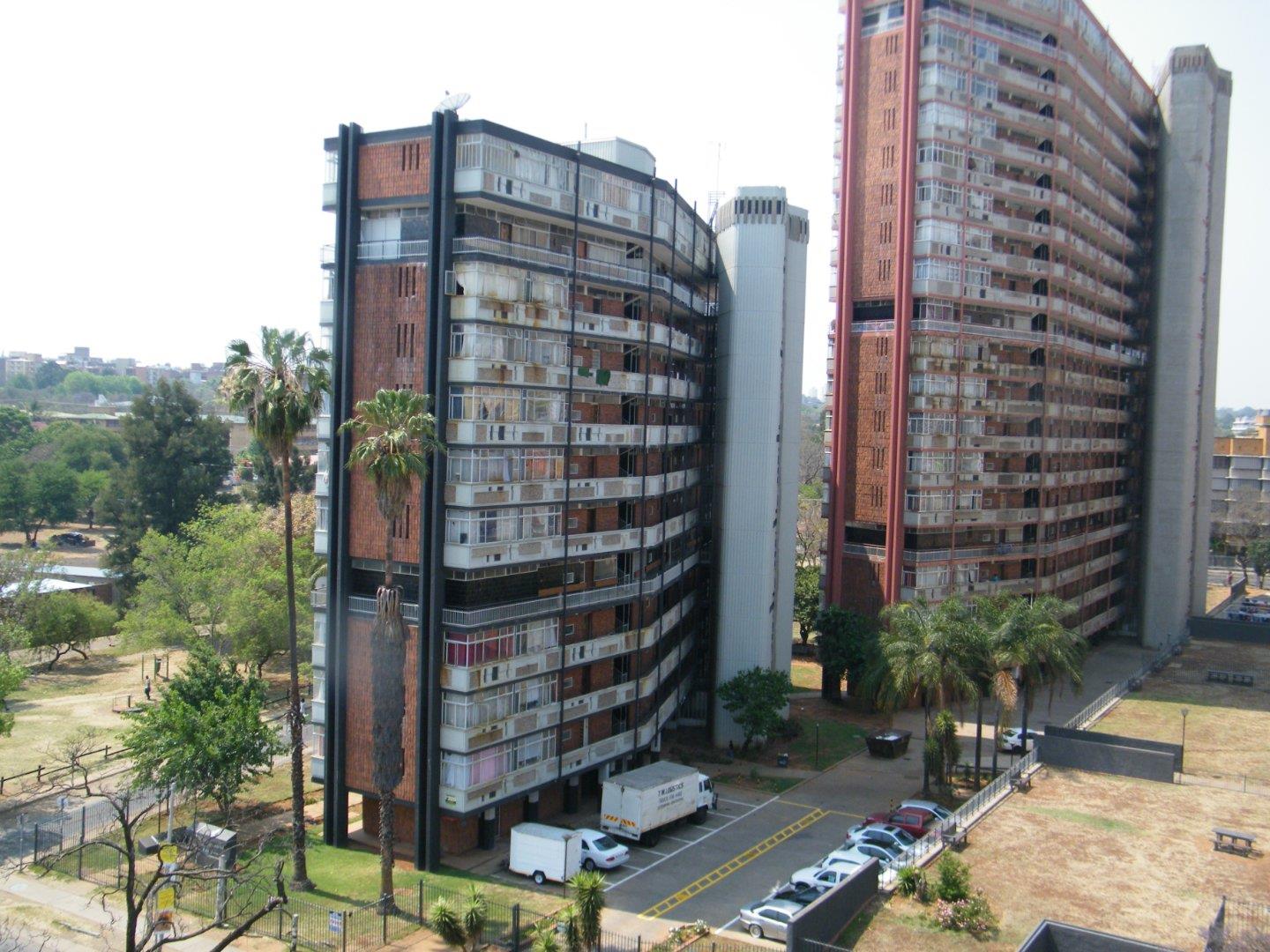 2 Bedroom Apartment / flat for sale in Sunnyside 420 Leyds St P24