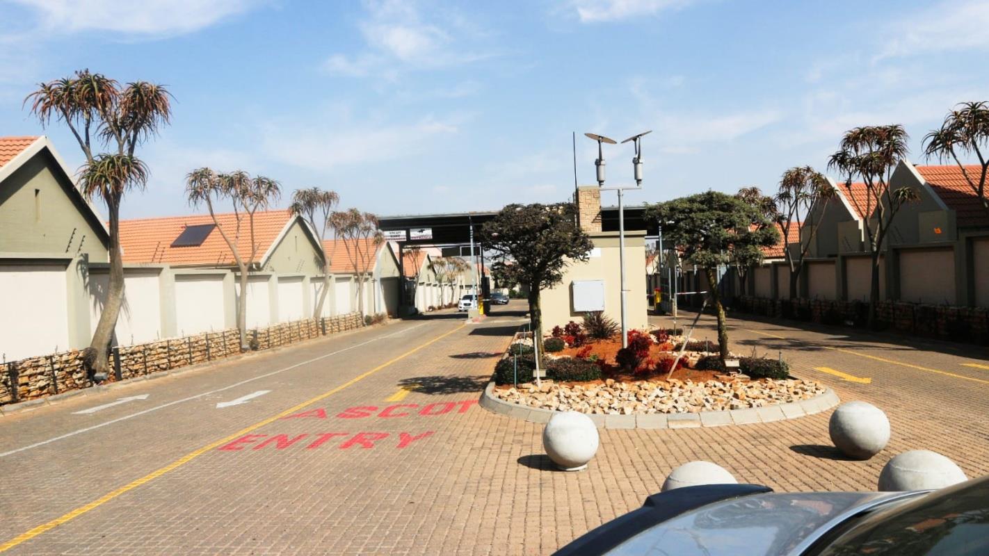 2 Bedroom Townhouse for sale in The Stewards P24113123054