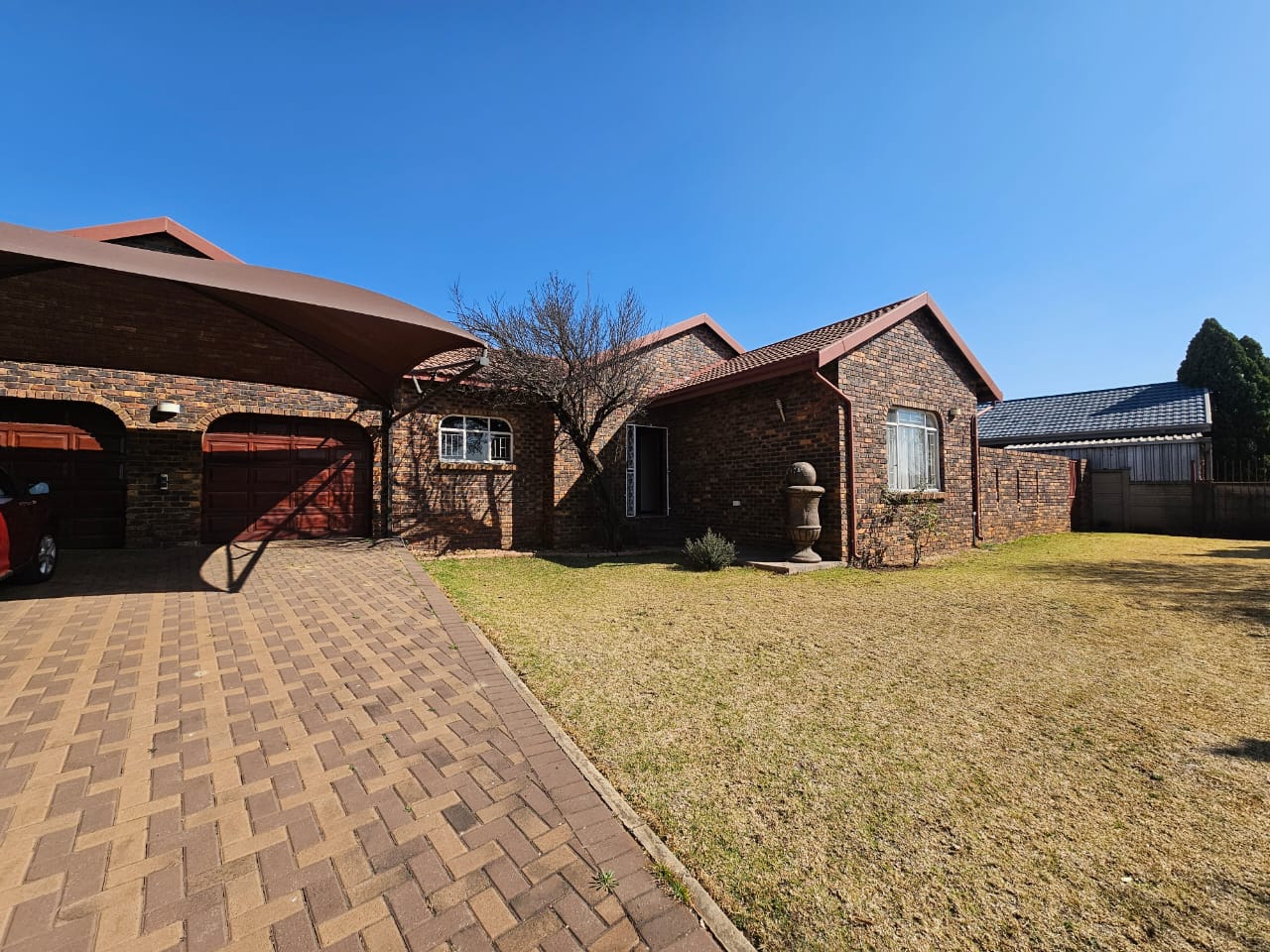 3 Bedroom House for sale in Vanderbijlpark SE 4 P24113124032