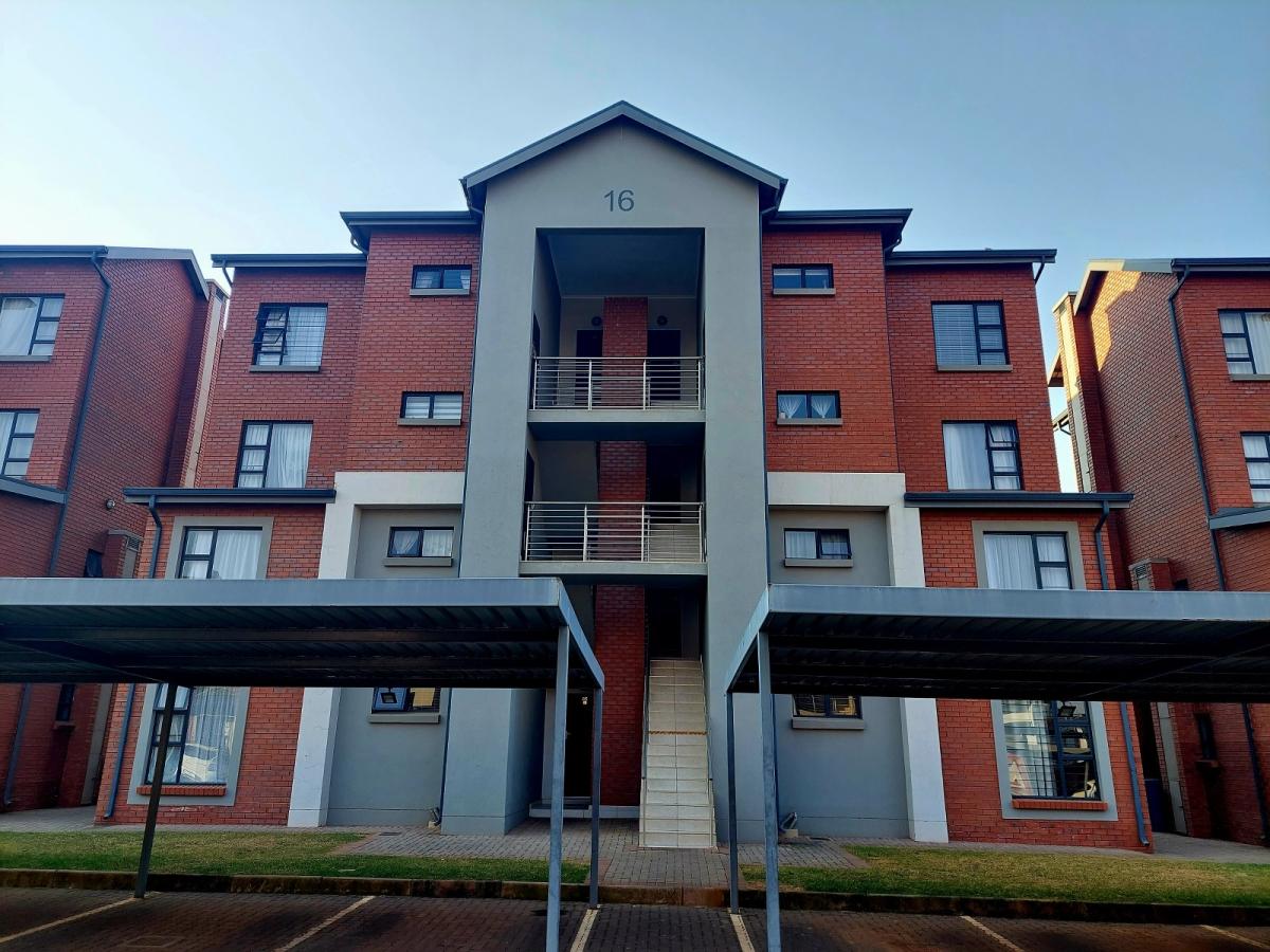 2 Bedroom Apartment / flat for sale in Irene P24113551701