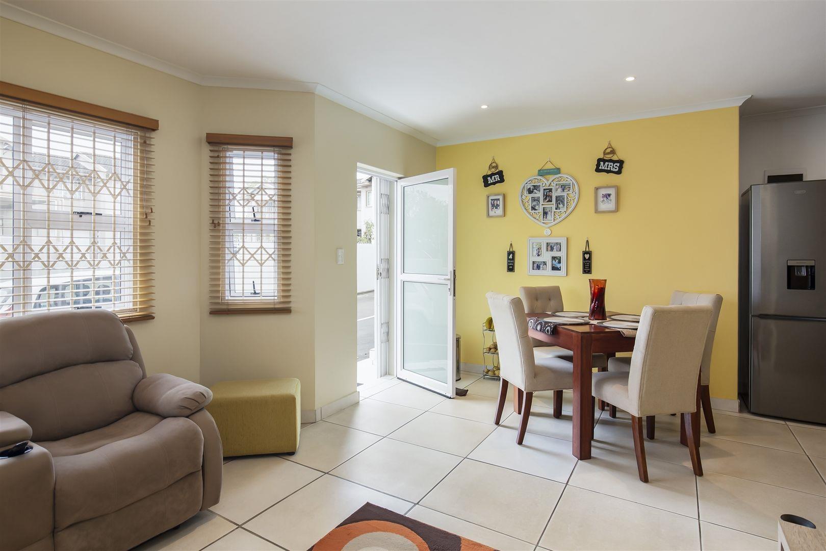 Apartments / flats for sale in Durban North Durban North Property