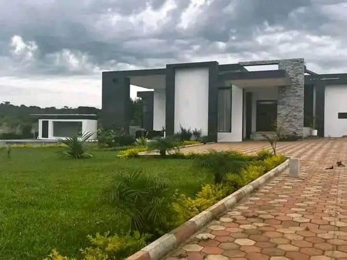 4 Bedroom House for Sale in Leopards Hill