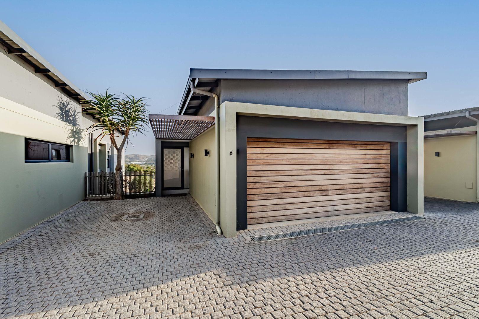 3 Bedroom Townhouse for sale in Palm Lakes Estate 9 Kariba Cescent P24113142252