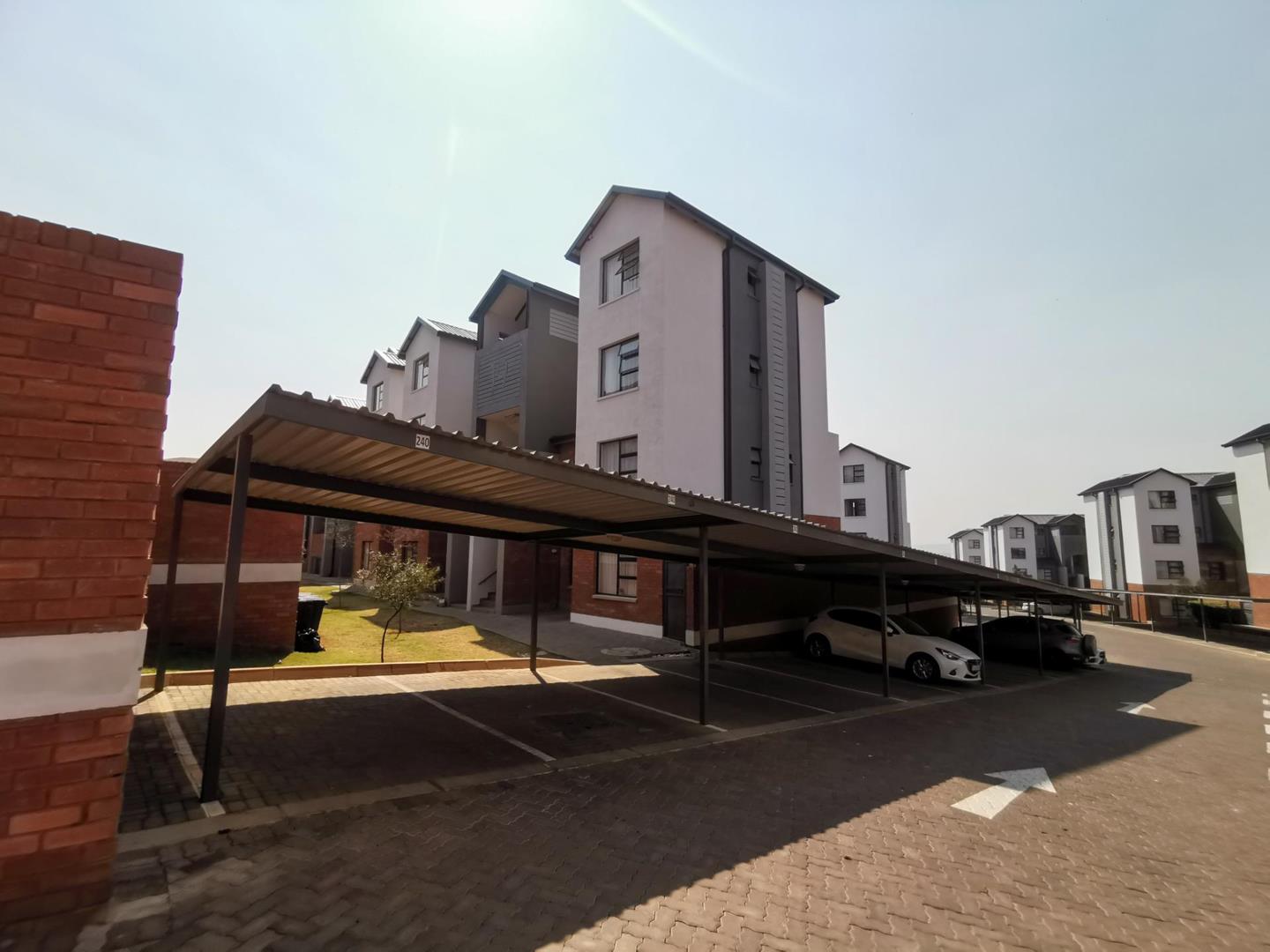 Lombardy Estate Property Property and houses for sale in Lombardy