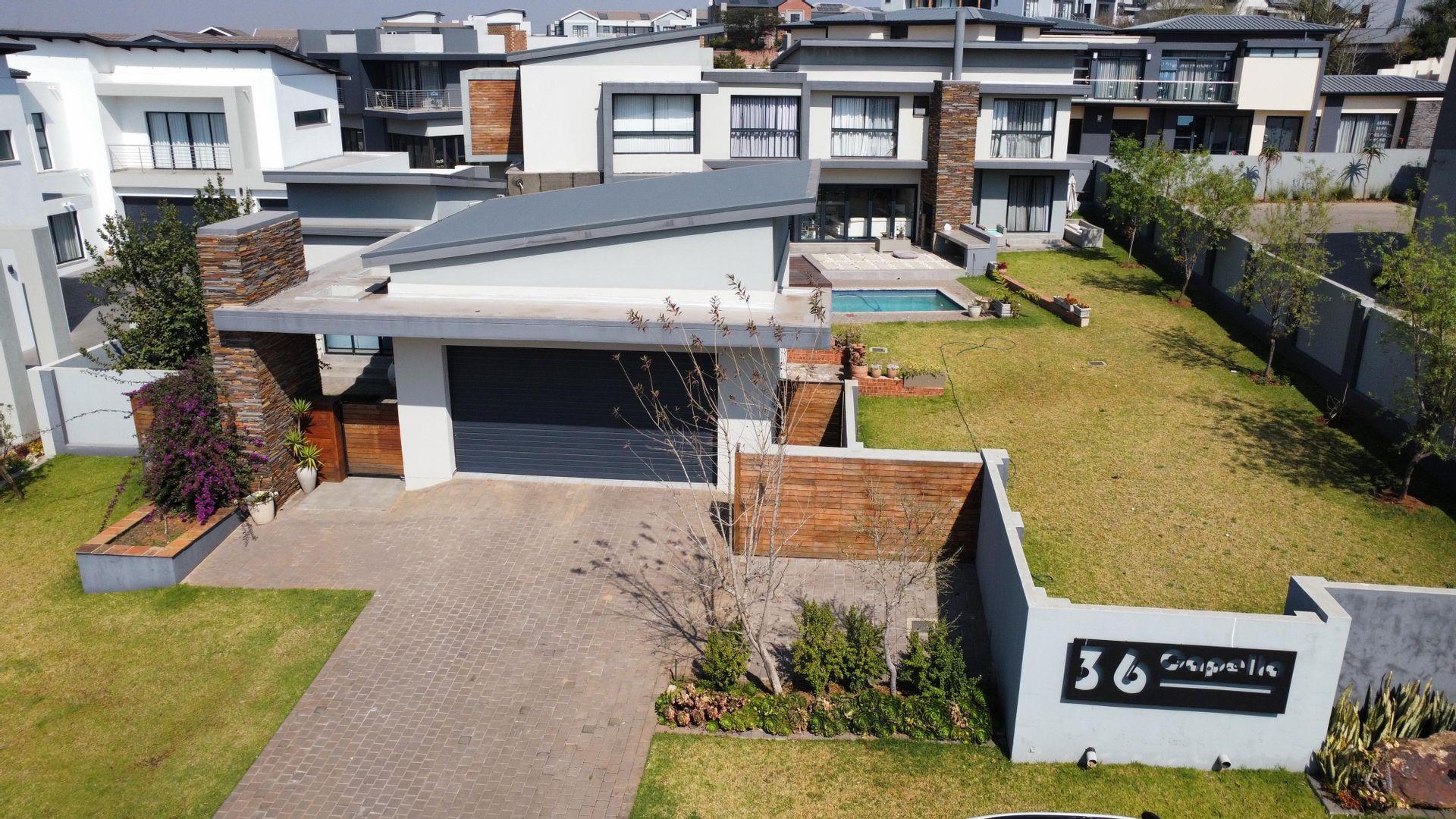 5 Bedroom House for sale in Midstream Ridge Estate P24113144775