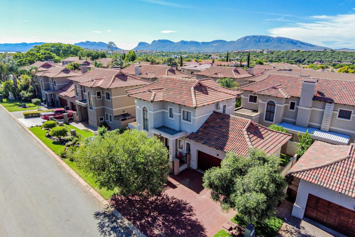 3 Bedroom House for sale in Xanadu Eco Park P24113208675