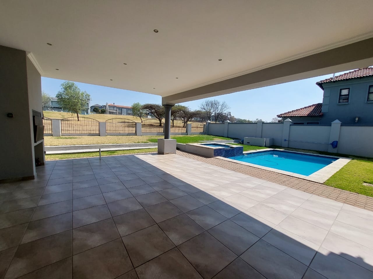 Blue Valley Golf Estate Property Property and houses to rent in Blue