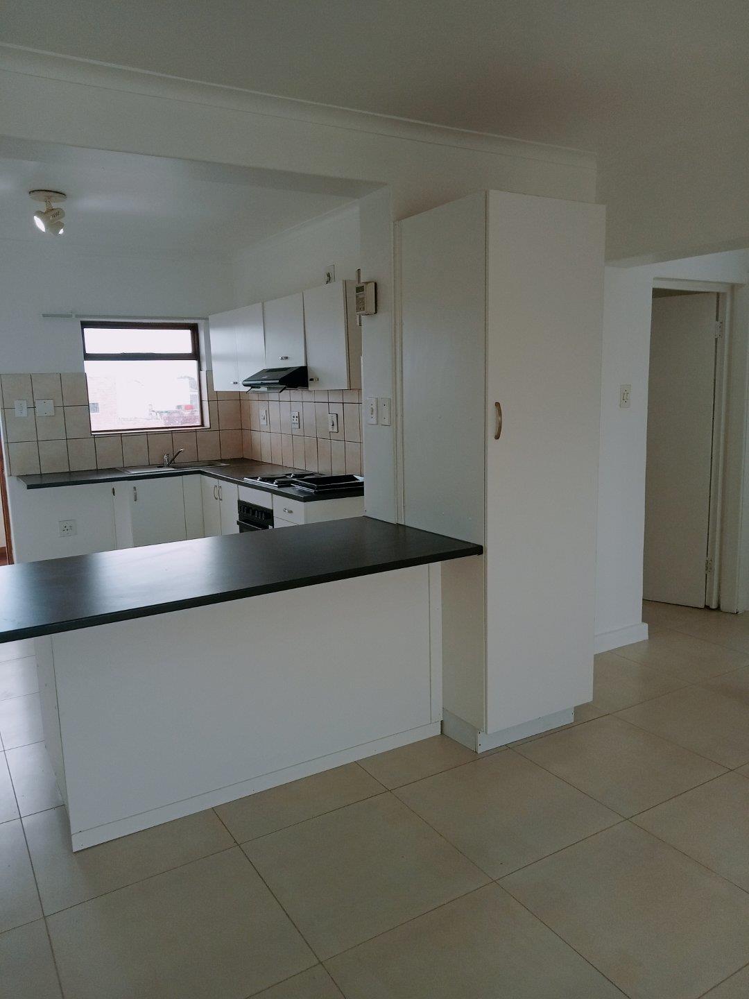 2 Bedroom Apartment / flat for sale in Wynberg P24112513880