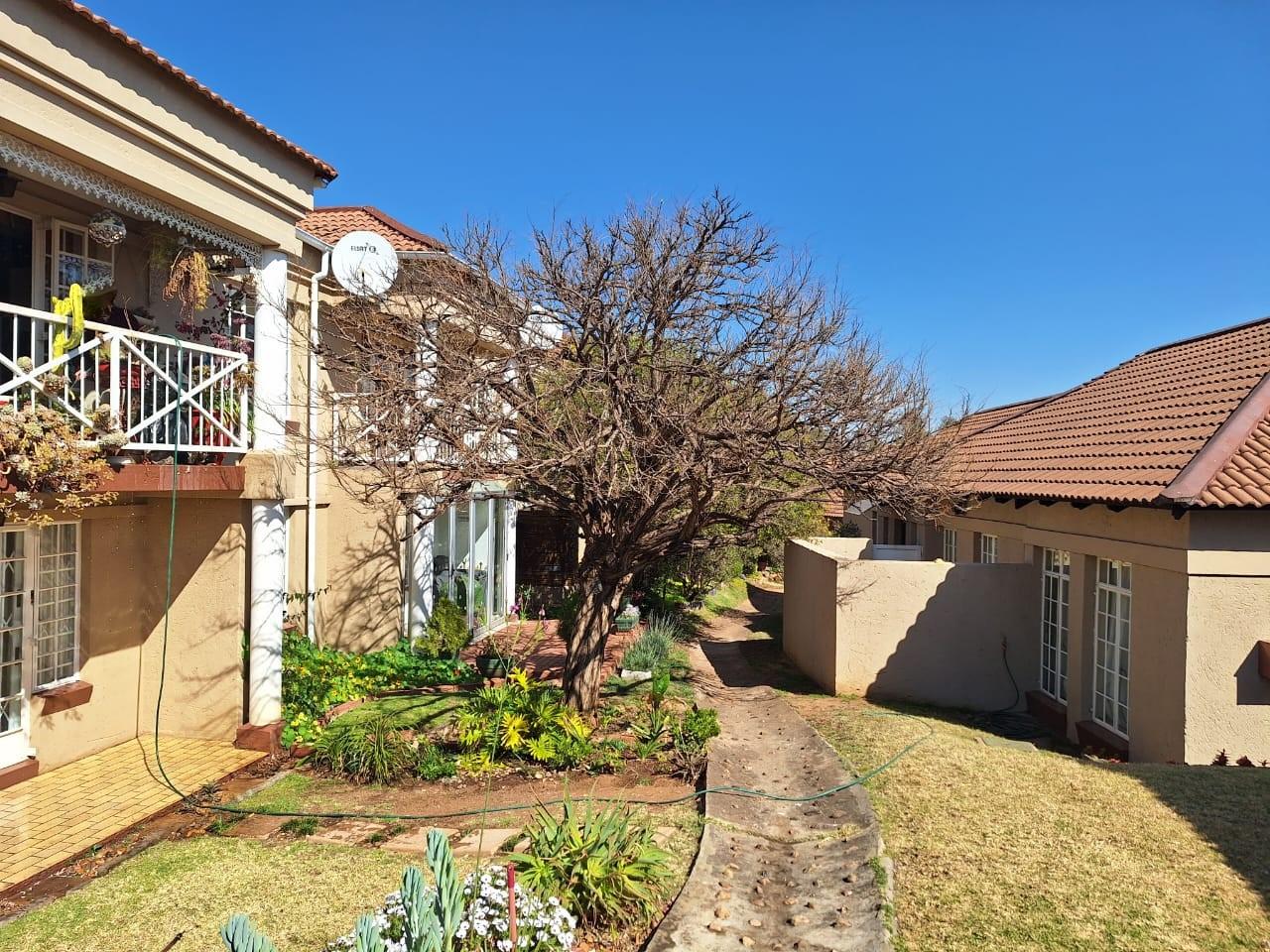 Apartments / flats for sale in Parys Parys Property