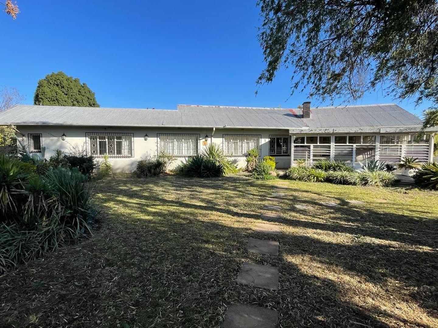 3 Bedroom House for sale in Newcastle Central P24113214963