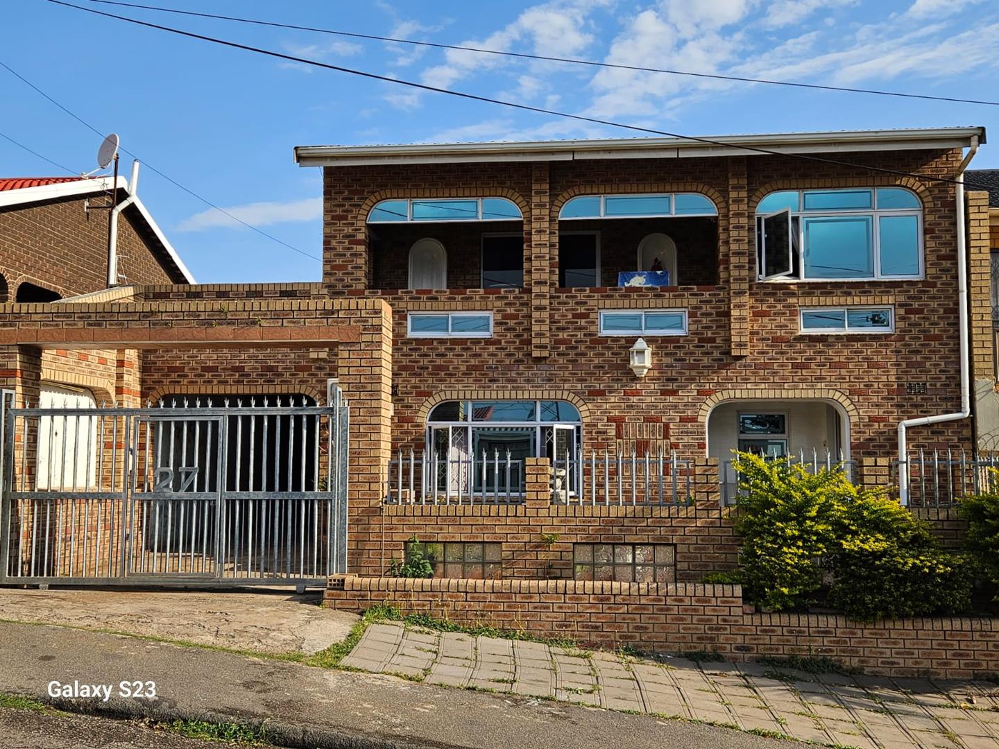 4 Bedroom House for sale in Chatsworth Central P24113216722