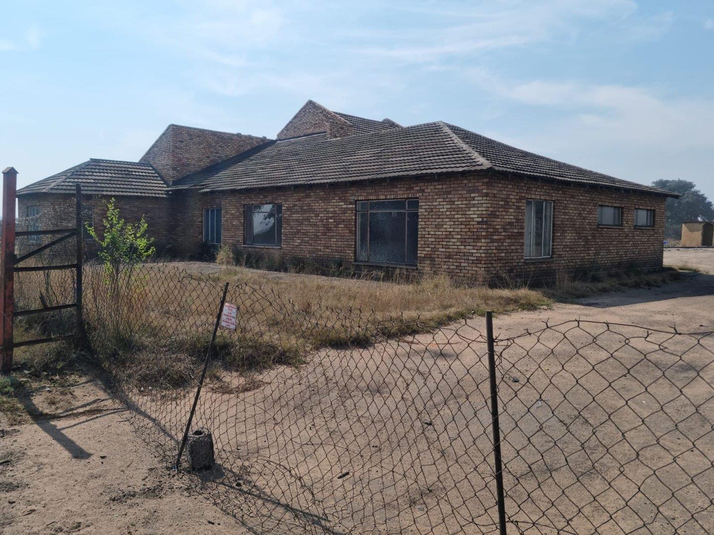 4 Bedroom House for sale in Clewer P24113217153