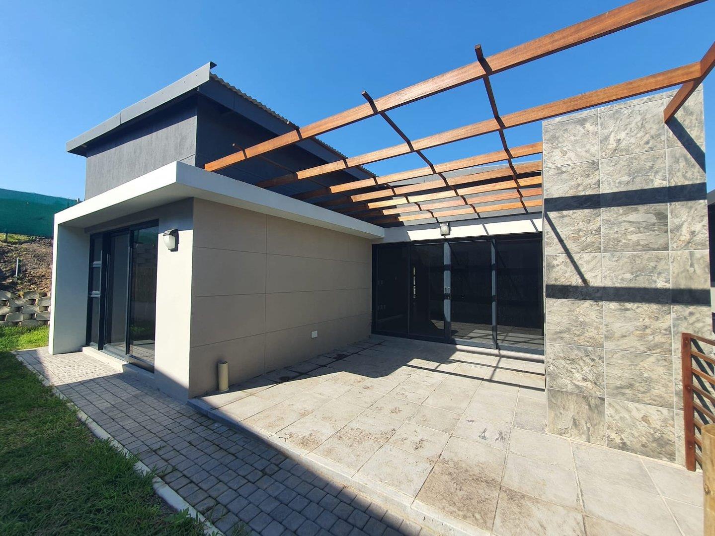 3 Bedroom Townhouse for sale in Palm Lakes Estate P24113219562