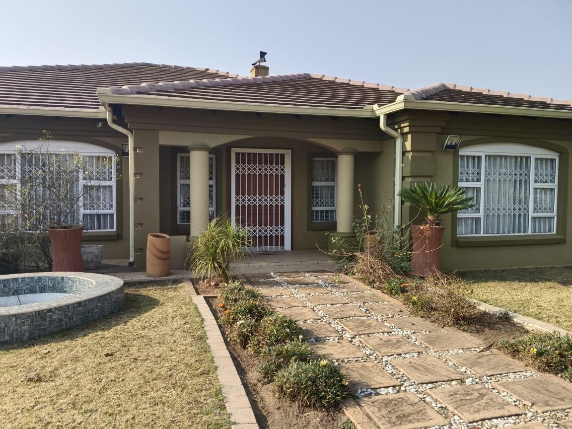 4 Bedroom House for sale in Riamar Park 32 Zinnia Street P24113222478