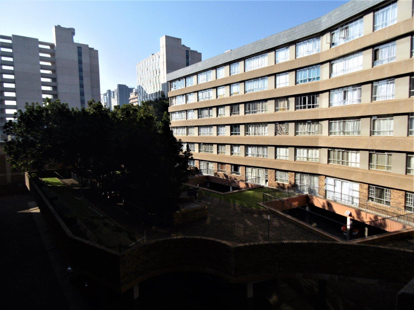 House for sale in Hatfield 61 Makwassie, 464 Festival Street P24